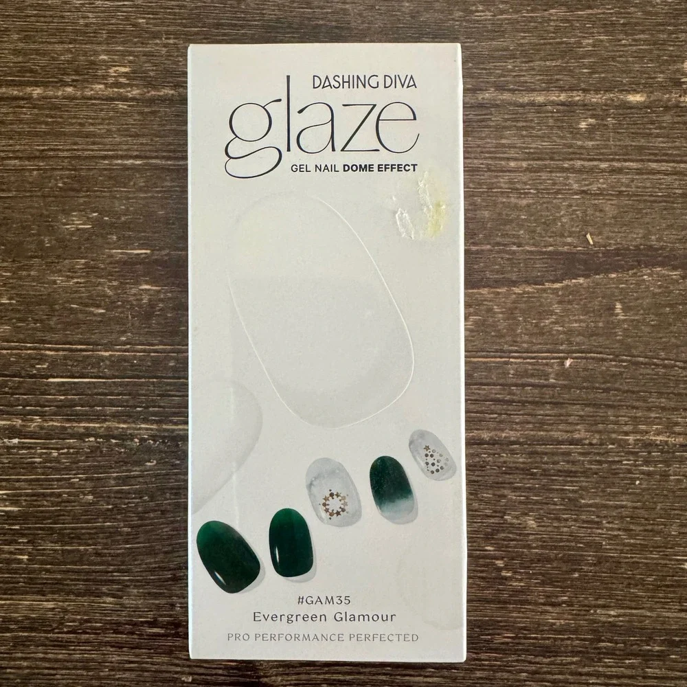Dashing Diva Glaze Semi-Cured Gel Nail Strips Pink & Evergreen Glamour GAM35 Set